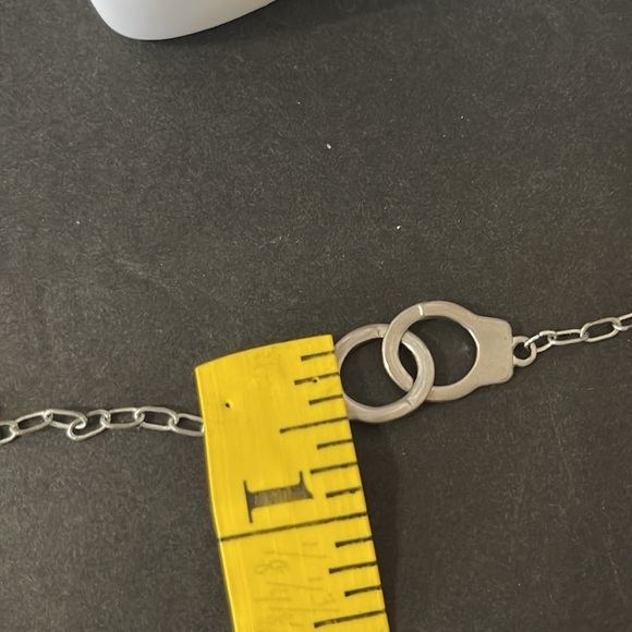 BRANDY MELVILLE HANDCUFF SILVER NECKLACE - Picture 8 of 8